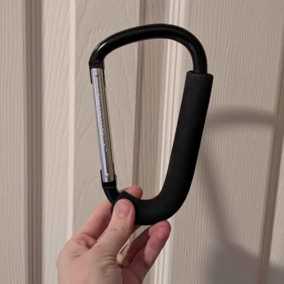 Stroller Hook for Hanging Diaper Bags - Picture 2 of 3